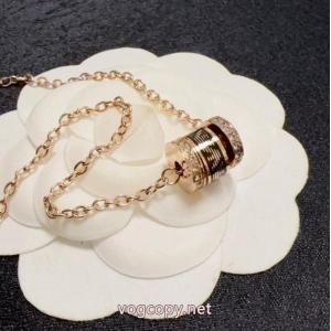 激安 通販 専門店ちょっと大人の印象 有名モデル愛用アイテム とくに注目度の高い    アクセサリーARMANI..