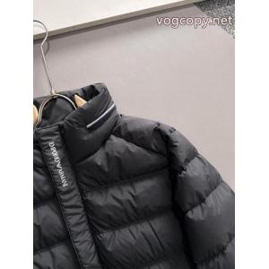     ダウンジャケット超人気国内発送 冬にぴったり限定アイテム 見つけてほしい一品ブランド スニーカー 激安ARMANI.