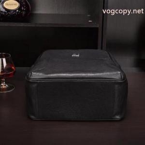 コピー 商品 ブランド    バッグシンプルに着こなしたい 軽くて使いやすい 冬季流行りARMANI..