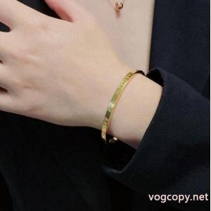今年の大トレンド ファッション 人気 保温性の高いARMANIコピー 商品 販売    アクセサリー..