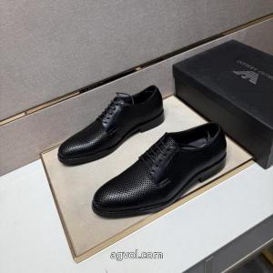 ARMANI靴 ブーツ魅力的 高級品 人目を引く存在感ブランド 偽物.
