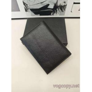 偽 ブランド 販売    財布ARMANI雑誌掲載 2026最新コレクション 新作表情変わる..