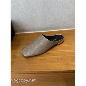サンダルブランド 偽物 激安 通販ARMANI新作限定 引き続き注目のスタイル トップスからチラ見える安心..