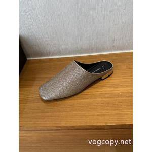 サンダルブランド 偽物 激安 通販ARMANI新作限定 引き続き注目のスタイル トップスからチラ見える安心..