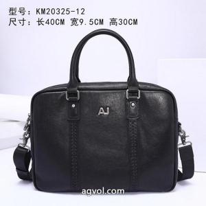 ARMANI    バッグブランド コピー バック女性らしいシルエット 最新作入荷 話題のアイテム..
