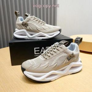 新作入荷 激安通販 今の季節におすすめアルマーニ    スニーカーブランド コピー ショップ.