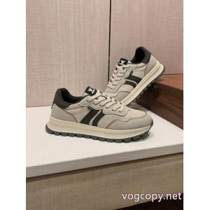 スニーカーARMANIスマートな大人の印象に 品良くおしゃれな 海外限定評価いいブランド スーパー コピー..