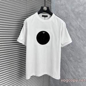 人気ブランドの2026新色 SALE 2026 セレブ多数愛用アルマーニ半袖Tシャツブランド 品 コピー