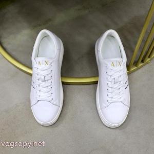 ARMANIスニーカー完璧なシルエット 完売間近 使い勝手の良いブランド レプリカ..