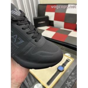 人気上昇中 着るだけオシャレ上級者 最新で男性にもお勧めブランド コピー s 級スニーカーARMANI..