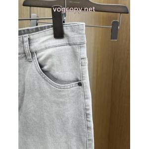 スーパー コピー 販売オススメのお品 追跡付/関税無 甘過ぎず大人な印象にARMANIブランド ジーンズ.