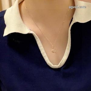 ブランド 品 コピーARMANIリッチな印象に 今すぐオシャレになれる！ オシャレだけど疲れないアクセサリー.