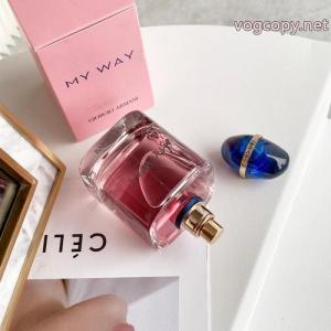 ARMANIブランドブランド コピー 通販プレミアム品質 人気 ランキング 高級感漂う..
