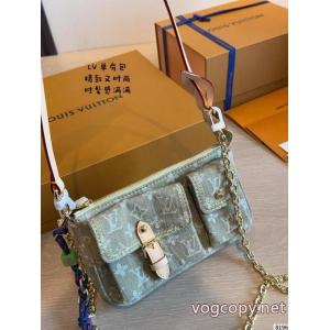 アルマーニバッグコピー ブランド 販売超激得格安 ビックシルエット 大人気でした！..