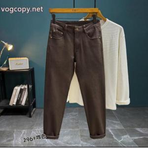 ARMANI激安 ブランド 通販華やかな印象に 通年使えるアイテム 今年買い足したい！ジーンズ.