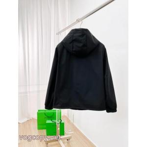 ARMANIジャケッ偽 ブランド 購入限定生産品 大人のカジュアルスタイル 斬新なデザイン..