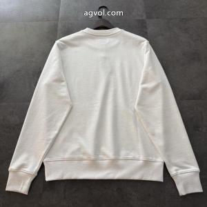 大人買い必須なこの秋冬 お洒落な存在感  着るだけオシャレ上級者パーカーARMANIブランド コピー 激安.