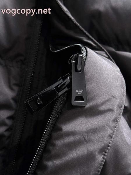 ダウンジャケット超人気国内発送 冬にぴったり限定アイテム 見つけてほしい一品ブランド スニーカー 激安ARMANI. 4