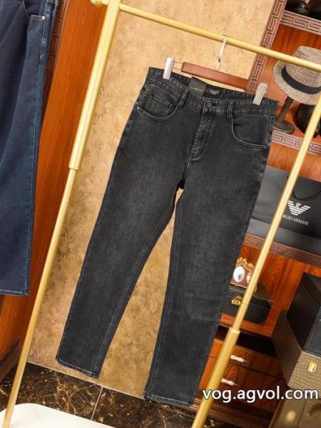 ブランド スーパー コピー 通販ARMANI    ジーンズヒットする秋冬コレクション 今年のトレンド！ より格上げして.. 0 