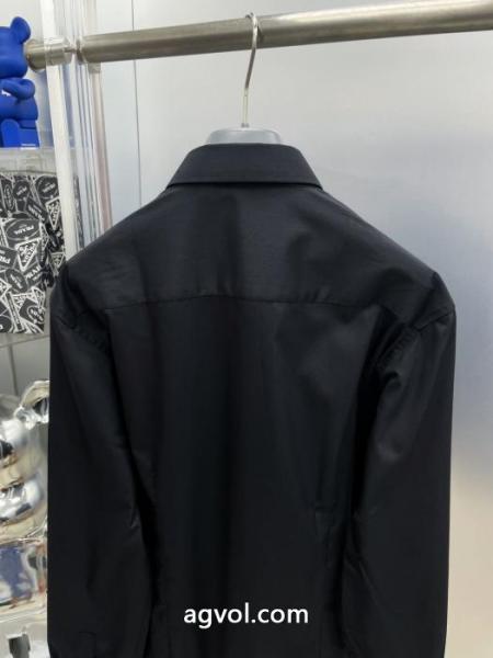 限定特価 上品さ漂う 素材感に注目アルマーニ    長袖Tシャツブランド コピー 販売 店.. 5 