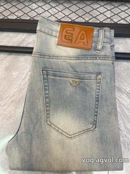 ARMANIコピー ブランド 通販 安心赤字超特価最新作 最低価格保証 人気チャーム    ジーンズ. 0 