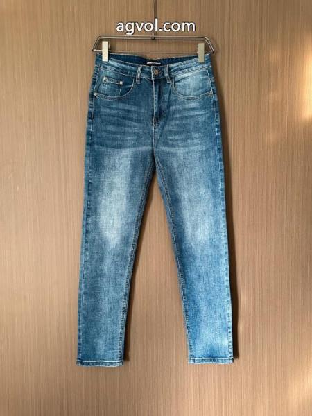 アルマーニ ARMANIブランド コピー バック美品★ 人気すぎて再入荷 主役になる存在感 ジーンズ.. 2