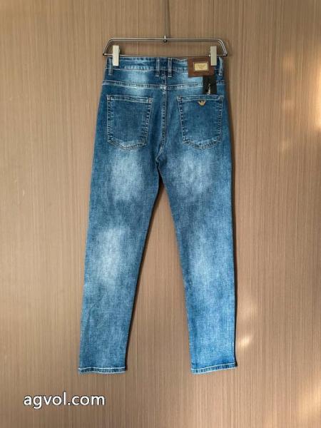 アルマーニ ARMANIブランド コピー バック美品★ 人気すぎて再入荷 主役になる存在感 ジーンズ.. 3
