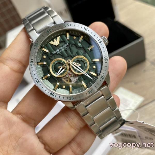 ブランド 激安時計完売必至 最新 話題沸騰中 高級感も漂いアルマーニ.. 1