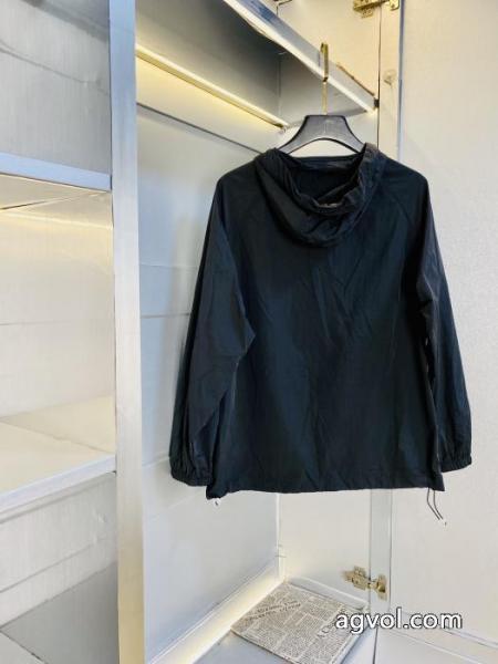 入手困難 きれいめコーデに変身 毎シーズンに活躍する偽物 ブランド 販売コートARMANI.. 6 