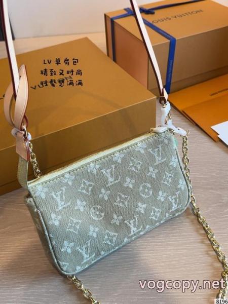 アルマーニバッグコピー ブランド 販売超激得格安 ビックシルエット 大人気でした!.. 2