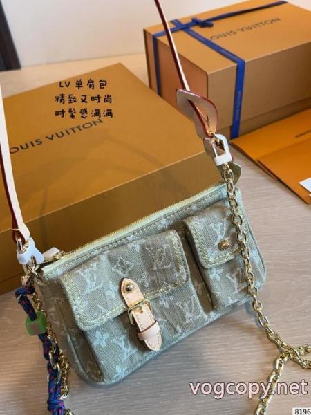 アルマーニバッグコピー ブランド 販売超激得格安 ビックシルエット 大人気でした!.. 3