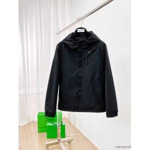 ARMANIジャケッ偽 ブランド 購入限定生産品 大人のカジュアルスタイル 斬新なデザイン..